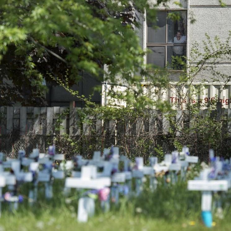 Staff strategy needed to improve work conditions in long-term care, employee reps say